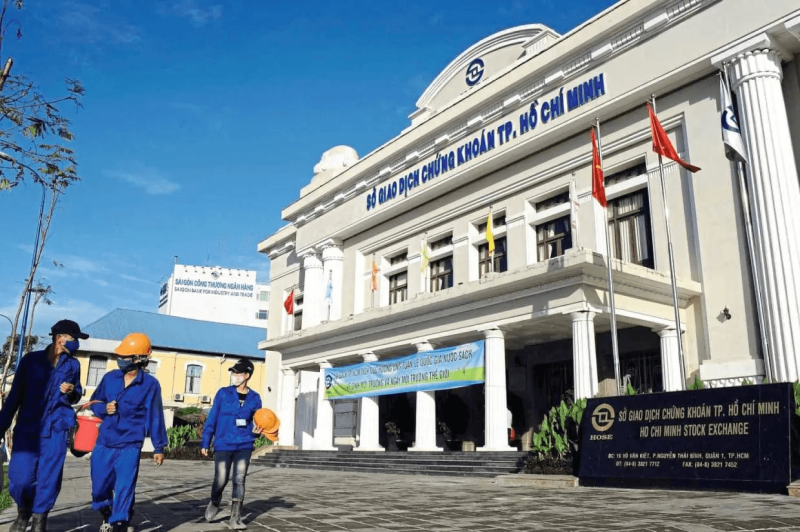 Chứng khoán Việt Nam ghi nhận thành tích khủng nhất ASEAN, vượt qua Singapore