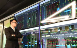 Khối ngoại xả gần 900 tỷ đồng, VN-Index đứt chuỗi tăng