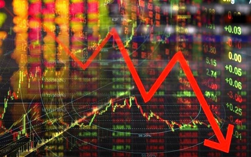 Thị trường “rực lửa”, VN-Index lao dốc hơn 31 điểm
